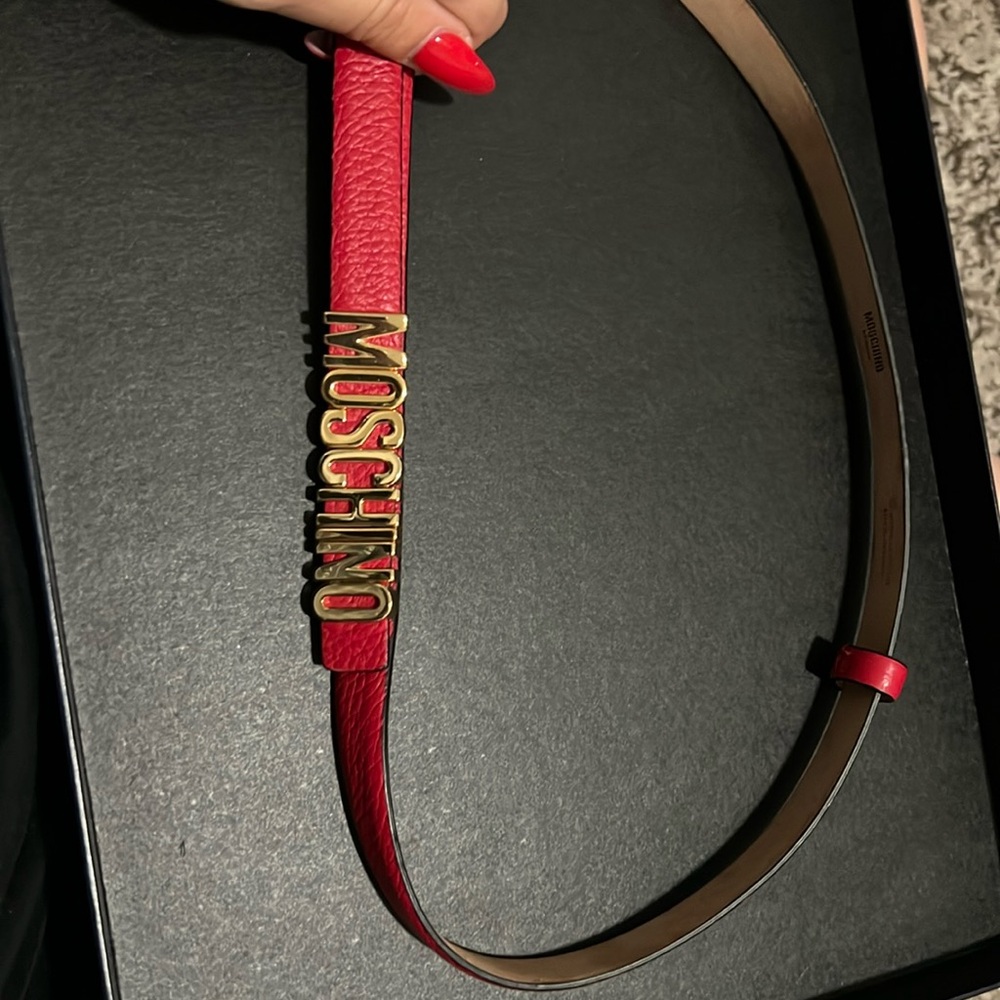 Moschino Belt size 40